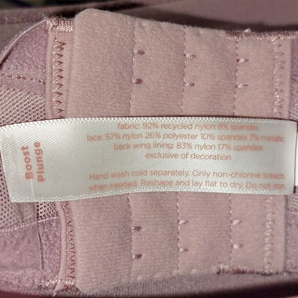 NWOT Cacique Women's Sexy Plus Boost Plunge Bra With Lace Elderberry Size 40DD - Picture 13 of 14